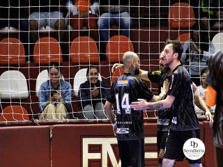 
<a style='margin-left: 5px;' class='btn btn-xs btn-social btn-facebook' href='https://www.facebook.com/sharer/sharer.php?u=https://ko-boladovale.web.getmuller.com.br/imgs/800-800-90/conteudo/fotos/2020/img0280.jpg' rel='popup' data-width='500' data-height='400'><i class='fa fa-facebook'></i>Compartilhar <span class='hidden-xs'>no Facebook</span>
</a> 
<a class='btn btn-default btn-xs' target='_blank' href='imgs/800-800-90/conteudo/fotos/2020/img0280.jpg'>
<span class='glyphicon glyphicon-cloud-download'></span> Salvar
</a> 
<span></span>