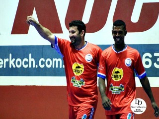 
<a style='margin-left: 5px;' class='btn btn-xs btn-social btn-facebook' href='https://www.facebook.com/sharer/sharer.php?u=https://ko-boladovale.web.getmuller.com.br/imgs/800-800-90/conteudo/fotos/2022/img3694.jpg' rel='popup' data-width='500' data-height='400'><i class='fa fa-facebook'></i>Compartilhar <span class='hidden-xs'>no Facebook</span>
</a> 
<a class='btn btn-default btn-xs' target='_blank' href='imgs/800-800-90/conteudo/fotos/2022/img3694.jpg'>
<span class='glyphicon glyphicon-cloud-download'></span> Salvar
</a> 
<span></span>