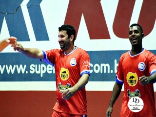 
<a style='margin-left: 5px;' class='btn btn-xs btn-social btn-facebook' href='https://www.facebook.com/sharer/sharer.php?u=https://ko-boladovale.web.getmuller.com.br/imgs/800-800-90/conteudo/fotos/2022/img3695.jpg' rel='popup' data-width='500' data-height='400'><i class='fa fa-facebook'></i>Compartilhar <span class='hidden-xs'>no Facebook</span>
</a> 
<a class='btn btn-default btn-xs' target='_blank' href='imgs/800-800-90/conteudo/fotos/2022/img3695.jpg'>
<span class='glyphicon glyphicon-cloud-download'></span> Salvar
</a> 
<span></span>