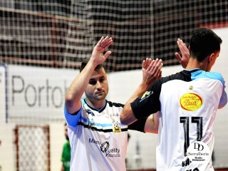 
<a style='margin-left: 5px;' class='btn btn-xs btn-social btn-facebook' href='https://www.facebook.com/sharer/sharer.php?u=https://ko-boladovale.web.getmuller.com.br/imgs/800-800-90/conteudo/fotos/2023/img3787.jpg' rel='popup' data-width='500' data-height='400'><i class='fa fa-facebook'></i>Compartilhar <span class='hidden-xs'>no Facebook</span>
</a> 
<a class='btn btn-default btn-xs' target='_blank' href='imgs/800-800-90/conteudo/fotos/2023/img3787.jpg'>
<span class='glyphicon glyphicon-cloud-download'></span> Salvar
</a> 
<span></span>