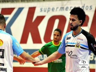 
<a style='margin-left: 5px;' class='btn btn-xs btn-social btn-facebook' href='https://www.facebook.com/sharer/sharer.php?u=https://ko-boladovale.web.getmuller.com.br/imgs/800-800-90/conteudo/fotos/2023/img3868.jpg' rel='popup' data-width='500' data-height='400'><i class='fa fa-facebook'></i>Compartilhar <span class='hidden-xs'>no Facebook</span>
</a> 
<a class='btn btn-default btn-xs' target='_blank' href='imgs/800-800-90/conteudo/fotos/2023/img3868.jpg'>
<span class='glyphicon glyphicon-cloud-download'></span> Salvar
</a> 
<span></span>