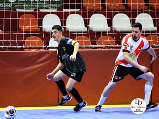 
<a style='margin-left: 5px;' class='btn btn-xs btn-social btn-facebook' href='https://www.facebook.com/sharer/sharer.php?u=https://ko-boladovale.web.getmuller.com.br/imgs/800-800-90/conteudo/fotos/2025/img4052.jpg' rel='popup' data-width='500' data-height='400'><i class='fa fa-facebook'></i>Compartilhar <span class='hidden-xs'>no Facebook</span>
</a> 
<a class='btn btn-default btn-xs' target='_blank' href='imgs/800-800-90/conteudo/fotos/2025/img4052.jpg'>
<span class='glyphicon glyphicon-cloud-download'></span> Salvar
</a> 
<span></span>