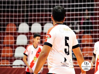 
<a style='margin-left: 5px;' class='btn btn-xs btn-social btn-facebook' href='https://www.facebook.com/sharer/sharer.php?u=https://ko-boladovale.web.getmuller.com.br/imgs/800-800-90/conteudo/fotos/2025/img4058.jpg' rel='popup' data-width='500' data-height='400'><i class='fa fa-facebook'></i>Compartilhar <span class='hidden-xs'>no Facebook</span>
</a> 
<a class='btn btn-default btn-xs' target='_blank' href='imgs/800-800-90/conteudo/fotos/2025/img4058.jpg'>
<span class='glyphicon glyphicon-cloud-download'></span> Salvar
</a> 
<span></span>