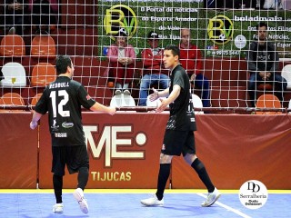 
<a style='margin-left: 5px;' class='btn btn-xs btn-social btn-facebook' href='https://www.facebook.com/sharer/sharer.php?u=https://ko-boladovale.web.getmuller.com.br/imgs/800-800-90/conteudo/fotos/2027/img4126.jpg' rel='popup' data-width='500' data-height='400'><i class='fa fa-facebook'></i>Compartilhar <span class='hidden-xs'>no Facebook</span>
</a> 
<a class='btn btn-default btn-xs' target='_blank' href='imgs/800-800-90/conteudo/fotos/2027/img4126.jpg'>
<span class='glyphicon glyphicon-cloud-download'></span> Salvar
</a> 
<span></span>