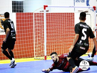 
<a style='margin-left: 5px;' class='btn btn-xs btn-social btn-facebook' href='https://www.facebook.com/sharer/sharer.php?u=https://ko-boladovale.web.getmuller.com.br/imgs/800-800-90/conteudo/fotos/2027/img4218.jpg' rel='popup' data-width='500' data-height='400'><i class='fa fa-facebook'></i>Compartilhar <span class='hidden-xs'>no Facebook</span>
</a> 
<a class='btn btn-default btn-xs' target='_blank' href='imgs/800-800-90/conteudo/fotos/2027/img4218.jpg'>
<span class='glyphicon glyphicon-cloud-download'></span> Salvar
</a> 
<span></span>