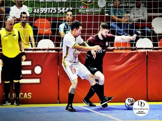 
<a style='margin-left: 5px;' class='btn btn-xs btn-social btn-facebook' href='https://www.facebook.com/sharer/sharer.php?u=https://ko-boladovale.web.getmuller.com.br/imgs/800-800-90/conteudo/fotos/2030/img4435.jpg' rel='popup' data-width='500' data-height='400'><i class='fa fa-facebook'></i>Compartilhar <span class='hidden-xs'>no Facebook</span>
</a> 
<a class='btn btn-default btn-xs' target='_blank' href='imgs/800-800-90/conteudo/fotos/2030/img4435.jpg'>
<span class='glyphicon glyphicon-cloud-download'></span> Salvar
</a> 
<span></span>