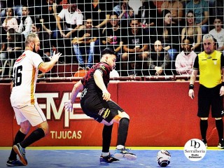 
<a style='margin-left: 5px;' class='btn btn-xs btn-social btn-facebook' href='https://www.facebook.com/sharer/sharer.php?u=https://ko-boladovale.web.getmuller.com.br/imgs/800-800-90/conteudo/fotos/2030/img4453.jpg' rel='popup' data-width='500' data-height='400'><i class='fa fa-facebook'></i>Compartilhar <span class='hidden-xs'>no Facebook</span>
</a> 
<a class='btn btn-default btn-xs' target='_blank' href='imgs/800-800-90/conteudo/fotos/2030/img4453.jpg'>
<span class='glyphicon glyphicon-cloud-download'></span> Salvar
</a> 
<span></span>