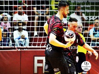 
<a style='margin-left: 5px;' class='btn btn-xs btn-social btn-facebook' href='https://www.facebook.com/sharer/sharer.php?u=https://ko-boladovale.web.getmuller.com.br/imgs/800-800-90/conteudo/fotos/2030/img4459.jpg' rel='popup' data-width='500' data-height='400'><i class='fa fa-facebook'></i>Compartilhar <span class='hidden-xs'>no Facebook</span>
</a> 
<a class='btn btn-default btn-xs' target='_blank' href='imgs/800-800-90/conteudo/fotos/2030/img4459.jpg'>
<span class='glyphicon glyphicon-cloud-download'></span> Salvar
</a> 
<span></span>