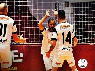 
<a style='margin-left: 5px;' class='btn btn-xs btn-social btn-facebook' href='https://www.facebook.com/sharer/sharer.php?u=https://ko-boladovale.web.getmuller.com.br/imgs/800-800-90/conteudo/fotos/2031/img4527.jpg' rel='popup' data-width='500' data-height='400'><i class='fa fa-facebook'></i>Compartilhar <span class='hidden-xs'>no Facebook</span>
</a> 
<a class='btn btn-default btn-xs' target='_blank' href='imgs/800-800-90/conteudo/fotos/2031/img4527.jpg'>
<span class='glyphicon glyphicon-cloud-download'></span> Salvar
</a> 
<span></span>