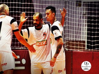 
<a style='margin-left: 5px;' class='btn btn-xs btn-social btn-facebook' href='https://www.facebook.com/sharer/sharer.php?u=https://ko-boladovale.web.getmuller.com.br/imgs/800-800-90/conteudo/fotos/2031/img4529.jpg' rel='popup' data-width='500' data-height='400'><i class='fa fa-facebook'></i>Compartilhar <span class='hidden-xs'>no Facebook</span>
</a> 
<a class='btn btn-default btn-xs' target='_blank' href='imgs/800-800-90/conteudo/fotos/2031/img4529.jpg'>
<span class='glyphicon glyphicon-cloud-download'></span> Salvar
</a> 
<span></span>