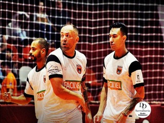 
<a style='margin-left: 5px;' class='btn btn-xs btn-social btn-facebook' href='https://www.facebook.com/sharer/sharer.php?u=https://ko-boladovale.web.getmuller.com.br/imgs/800-800-90/conteudo/fotos/2031/img4531.jpg' rel='popup' data-width='500' data-height='400'><i class='fa fa-facebook'></i>Compartilhar <span class='hidden-xs'>no Facebook</span>
</a> 
<a class='btn btn-default btn-xs' target='_blank' href='imgs/800-800-90/conteudo/fotos/2031/img4531.jpg'>
<span class='glyphicon glyphicon-cloud-download'></span> Salvar
</a> 
<span></span>