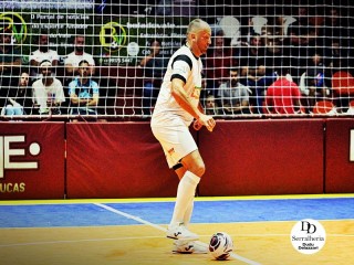 
<a style='margin-left: 5px;' class='btn btn-xs btn-social btn-facebook' href='https://www.facebook.com/sharer/sharer.php?u=https://ko-boladovale.web.getmuller.com.br/imgs/800-800-90/conteudo/fotos/2031/img4553.jpg' rel='popup' data-width='500' data-height='400'><i class='fa fa-facebook'></i>Compartilhar <span class='hidden-xs'>no Facebook</span>
</a> 
<a class='btn btn-default btn-xs' target='_blank' href='imgs/800-800-90/conteudo/fotos/2031/img4553.jpg'>
<span class='glyphicon glyphicon-cloud-download'></span> Salvar
</a> 
<span></span>