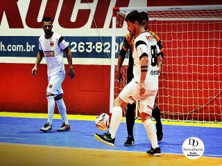 
<a style='margin-left: 5px;' class='btn btn-xs btn-social btn-facebook' href='https://www.facebook.com/sharer/sharer.php?u=https://ko-boladovale.web.getmuller.com.br/imgs/800-800-90/conteudo/fotos/2031/img4591.jpg' rel='popup' data-width='500' data-height='400'><i class='fa fa-facebook'></i>Compartilhar <span class='hidden-xs'>no Facebook</span>
</a> 
<a class='btn btn-default btn-xs' target='_blank' href='imgs/800-800-90/conteudo/fotos/2031/img4591.jpg'>
<span class='glyphicon glyphicon-cloud-download'></span> Salvar
</a> 
<span></span>