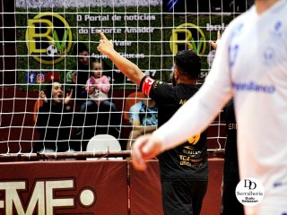 
<a style='margin-left: 5px;' class='btn btn-xs btn-social btn-facebook' href='https://www.facebook.com/sharer/sharer.php?u=https://ko-boladovale.web.getmuller.com.br/imgs/800-800-90/conteudo/fotos/2032/img4740.jpg' rel='popup' data-width='500' data-height='400'><i class='fa fa-facebook'></i>Compartilhar <span class='hidden-xs'>no Facebook</span>
</a> 
<a class='btn btn-default btn-xs' target='_blank' href='imgs/800-800-90/conteudo/fotos/2032/img4740.jpg'>
<span class='glyphicon glyphicon-cloud-download'></span> Salvar
</a> 
<span></span>