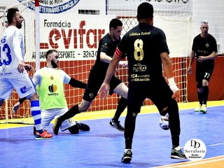 
<a style='margin-left: 5px;' class='btn btn-xs btn-social btn-facebook' href='https://www.facebook.com/sharer/sharer.php?u=https://ko-boladovale.web.getmuller.com.br/imgs/800-800-90/conteudo/fotos/2032/img4791.jpg' rel='popup' data-width='500' data-height='400'><i class='fa fa-facebook'></i>Compartilhar <span class='hidden-xs'>no Facebook</span>
</a> 
<a class='btn btn-default btn-xs' target='_blank' href='imgs/800-800-90/conteudo/fotos/2032/img4791.jpg'>
<span class='glyphicon glyphicon-cloud-download'></span> Salvar
</a> 
<span></span>