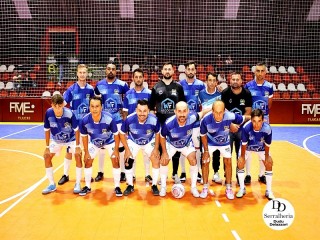 
<a style='margin-left: 5px;' class='btn btn-xs btn-social btn-facebook' href='https://www.facebook.com/sharer/sharer.php?u=https://ko-boladovale.web.getmuller.com.br/imgs/800-800-90/conteudo/fotos/2033/img3563.jpg' rel='popup' data-width='500' data-height='400'><i class='fa fa-facebook'></i>Compartilhar <span class='hidden-xs'>no Facebook</span>
</a> 
<a class='btn btn-default btn-xs' target='_blank' href='imgs/800-800-90/conteudo/fotos/2033/img3563.jpg'>
<span class='glyphicon glyphicon-cloud-download'></span> Salvar
</a> 
<span></span>