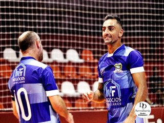 
<a style='margin-left: 5px;' class='btn btn-xs btn-social btn-facebook' href='https://www.facebook.com/sharer/sharer.php?u=https://ko-boladovale.web.getmuller.com.br/imgs/800-800-90/conteudo/fotos/2033/img3642.jpg' rel='popup' data-width='500' data-height='400'><i class='fa fa-facebook'></i>Compartilhar <span class='hidden-xs'>no Facebook</span>
</a> 
<a class='btn btn-default btn-xs' target='_blank' href='imgs/800-800-90/conteudo/fotos/2033/img3642.jpg'>
<span class='glyphicon glyphicon-cloud-download'></span> Salvar
</a> 
<span></span>