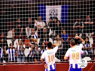 
<a style='margin-left: 5px;' class='btn btn-xs btn-social btn-facebook' href='https://www.facebook.com/sharer/sharer.php?u=https://ko-boladovale.web.getmuller.com.br/imgs/800-800-90/conteudo/fotos/2034/img3902.jpg' rel='popup' data-width='500' data-height='400'><i class='fa fa-facebook'></i>Compartilhar <span class='hidden-xs'>no Facebook</span>
</a> 
<a class='btn btn-default btn-xs' target='_blank' href='imgs/800-800-90/conteudo/fotos/2034/img3902.jpg'>
<span class='glyphicon glyphicon-cloud-download'></span> Salvar
</a> 
<span></span>