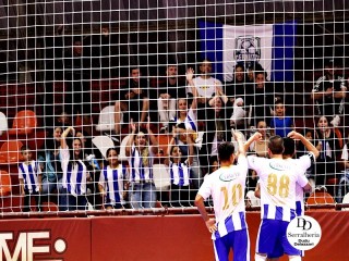 
<a style='margin-left: 5px;' class='btn btn-xs btn-social btn-facebook' href='https://www.facebook.com/sharer/sharer.php?u=https://ko-boladovale.web.getmuller.com.br/imgs/800-800-90/conteudo/fotos/2034/img3903.jpg' rel='popup' data-width='500' data-height='400'><i class='fa fa-facebook'></i>Compartilhar <span class='hidden-xs'>no Facebook</span>
</a> 
<a class='btn btn-default btn-xs' target='_blank' href='imgs/800-800-90/conteudo/fotos/2034/img3903.jpg'>
<span class='glyphicon glyphicon-cloud-download'></span> Salvar
</a> 
<span></span>