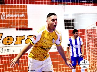 
<a style='margin-left: 5px;' class='btn btn-xs btn-social btn-facebook' href='https://www.facebook.com/sharer/sharer.php?u=https://ko-boladovale.web.getmuller.com.br/imgs/800-800-90/conteudo/fotos/2034/img3914.jpg' rel='popup' data-width='500' data-height='400'><i class='fa fa-facebook'></i>Compartilhar <span class='hidden-xs'>no Facebook</span>
</a> 
<a class='btn btn-default btn-xs' target='_blank' href='imgs/800-800-90/conteudo/fotos/2034/img3914.jpg'>
<span class='glyphicon glyphicon-cloud-download'></span> Salvar
</a> 
<span></span>