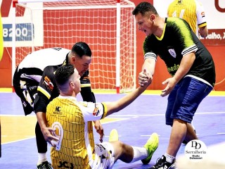 
<a style='margin-left: 5px;' class='btn btn-xs btn-social btn-facebook' href='https://www.facebook.com/sharer/sharer.php?u=https://ko-boladovale.web.getmuller.com.br/imgs/800-800-90/conteudo/fotos/2034/img3918.jpg' rel='popup' data-width='500' data-height='400'><i class='fa fa-facebook'></i>Compartilhar <span class='hidden-xs'>no Facebook</span>
</a> 
<a class='btn btn-default btn-xs' target='_blank' href='imgs/800-800-90/conteudo/fotos/2034/img3918.jpg'>
<span class='glyphicon glyphicon-cloud-download'></span> Salvar
</a> 
<span></span>