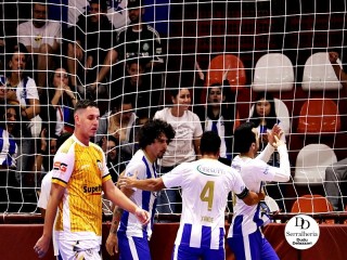 
<a style='margin-left: 5px;' class='btn btn-xs btn-social btn-facebook' href='https://www.facebook.com/sharer/sharer.php?u=https://ko-boladovale.web.getmuller.com.br/imgs/800-800-90/conteudo/fotos/2034/img3998.jpg' rel='popup' data-width='500' data-height='400'><i class='fa fa-facebook'></i>Compartilhar <span class='hidden-xs'>no Facebook</span>
</a> 
<a class='btn btn-default btn-xs' target='_blank' href='imgs/800-800-90/conteudo/fotos/2034/img3998.jpg'>
<span class='glyphicon glyphicon-cloud-download'></span> Salvar
</a> 
<span></span>