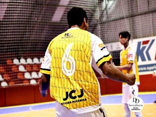 
<a style='margin-left: 5px;' class='btn btn-xs btn-social btn-facebook' href='https://www.facebook.com/sharer/sharer.php?u=https://ko-boladovale.web.getmuller.com.br/imgs/800-800-90/conteudo/fotos/2034/img4016.jpg' rel='popup' data-width='500' data-height='400'><i class='fa fa-facebook'></i>Compartilhar <span class='hidden-xs'>no Facebook</span>
</a> 
<a class='btn btn-default btn-xs' target='_blank' href='imgs/800-800-90/conteudo/fotos/2034/img4016.jpg'>
<span class='glyphicon glyphicon-cloud-download'></span> Salvar
</a> 
<span></span>