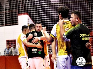 
<a style='margin-left: 5px;' class='btn btn-xs btn-social btn-facebook' href='https://www.facebook.com/sharer/sharer.php?u=https://ko-boladovale.web.getmuller.com.br/imgs/800-800-90/conteudo/fotos/2034/img4051.jpg' rel='popup' data-width='500' data-height='400'><i class='fa fa-facebook'></i>Compartilhar <span class='hidden-xs'>no Facebook</span>
</a> 
<a class='btn btn-default btn-xs' target='_blank' href='imgs/800-800-90/conteudo/fotos/2034/img4051.jpg'>
<span class='glyphicon glyphicon-cloud-download'></span> Salvar
</a> 
<span></span>