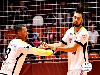 
<a style='margin-left: 5px;' class='btn btn-xs btn-social btn-facebook' href='https://www.facebook.com/sharer/sharer.php?u=https://ko-boladovale.web.getmuller.com.br/imgs/800-800-90/conteudo/fotos/2035/img3783.jpg' rel='popup' data-width='500' data-height='400'><i class='fa fa-facebook'></i>Compartilhar <span class='hidden-xs'>no Facebook</span>
</a> 
<a class='btn btn-default btn-xs' target='_blank' href='imgs/800-800-90/conteudo/fotos/2035/img3783.jpg'>
<span class='glyphicon glyphicon-cloud-download'></span> Salvar
</a> 
<span></span>