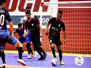 
<a style='margin-left: 5px;' class='btn btn-xs btn-social btn-facebook' href='https://www.facebook.com/sharer/sharer.php?u=https://ko-boladovale.web.getmuller.com.br/imgs/800-800-90/conteudo/fotos/2036/img4069.jpg' rel='popup' data-width='500' data-height='400'><i class='fa fa-facebook'></i>Compartilhar <span class='hidden-xs'>no Facebook</span>
</a> 
<a class='btn btn-default btn-xs' target='_blank' href='imgs/800-800-90/conteudo/fotos/2036/img4069.jpg'>
<span class='glyphicon glyphicon-cloud-download'></span> Salvar
</a> 
<span></span>