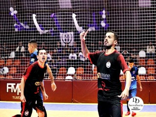 
<a style='margin-left: 5px;' class='btn btn-xs btn-social btn-facebook' href='https://www.facebook.com/sharer/sharer.php?u=https://ko-boladovale.web.getmuller.com.br/imgs/800-800-90/conteudo/fotos/2036/img4077.jpg' rel='popup' data-width='500' data-height='400'><i class='fa fa-facebook'></i>Compartilhar <span class='hidden-xs'>no Facebook</span>
</a> 
<a class='btn btn-default btn-xs' target='_blank' href='imgs/800-800-90/conteudo/fotos/2036/img4077.jpg'>
<span class='glyphicon glyphicon-cloud-download'></span> Salvar
</a> 
<span></span>