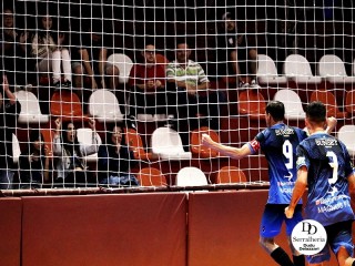 
<a style='margin-left: 5px;' class='btn btn-xs btn-social btn-facebook' href='https://www.facebook.com/sharer/sharer.php?u=https://ko-boladovale.web.getmuller.com.br/imgs/800-800-90/conteudo/fotos/2036/img4151.jpg' rel='popup' data-width='500' data-height='400'><i class='fa fa-facebook'></i>Compartilhar <span class='hidden-xs'>no Facebook</span>
</a> 
<a class='btn btn-default btn-xs' target='_blank' href='imgs/800-800-90/conteudo/fotos/2036/img4151.jpg'>
<span class='glyphicon glyphicon-cloud-download'></span> Salvar
</a> 
<span></span>