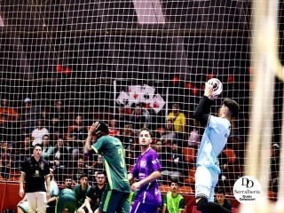 
<a style='margin-left: 5px;' class='btn btn-xs btn-social btn-facebook' href='https://www.facebook.com/sharer/sharer.php?u=https://ko-boladovale.web.getmuller.com.br/imgs/800-800-90/conteudo/fotos/2037/img4386.jpg' rel='popup' data-width='500' data-height='400'><i class='fa fa-facebook'></i>Compartilhar <span class='hidden-xs'>no Facebook</span>
</a> 
<a class='btn btn-default btn-xs' target='_blank' href='imgs/800-800-90/conteudo/fotos/2037/img4386.jpg'>
<span class='glyphicon glyphicon-cloud-download'></span> Salvar
</a> 
<span></span>