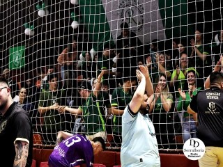 
<a style='margin-left: 5px;' class='btn btn-xs btn-social btn-facebook' href='https://www.facebook.com/sharer/sharer.php?u=https://ko-boladovale.web.getmuller.com.br/imgs/800-800-90/conteudo/fotos/2037/img4478.jpg' rel='popup' data-width='500' data-height='400'><i class='fa fa-facebook'></i>Compartilhar <span class='hidden-xs'>no Facebook</span>
</a> 
<a class='btn btn-default btn-xs' target='_blank' href='imgs/800-800-90/conteudo/fotos/2037/img4478.jpg'>
<span class='glyphicon glyphicon-cloud-download'></span> Salvar
</a> 
<span></span>