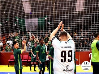 
<a style='margin-left: 5px;' class='btn btn-xs btn-social btn-facebook' href='https://www.facebook.com/sharer/sharer.php?u=https://ko-boladovale.web.getmuller.com.br/imgs/800-800-90/conteudo/fotos/2037/img4483.jpg' rel='popup' data-width='500' data-height='400'><i class='fa fa-facebook'></i>Compartilhar <span class='hidden-xs'>no Facebook</span>
</a> 
<a class='btn btn-default btn-xs' target='_blank' href='imgs/800-800-90/conteudo/fotos/2037/img4483.jpg'>
<span class='glyphicon glyphicon-cloud-download'></span> Salvar
</a> 
<span></span>