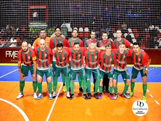 
<a style='margin-left: 5px;' class='btn btn-xs btn-social btn-facebook' href='https://www.facebook.com/sharer/sharer.php?u=https://ko-boladovale.web.getmuller.com.br/imgs/800-800-90/conteudo/fotos/2038/img4492.jpg' rel='popup' data-width='500' data-height='400'><i class='fa fa-facebook'></i>Compartilhar <span class='hidden-xs'>no Facebook</span>
</a> 
<a class='btn btn-default btn-xs' target='_blank' href='imgs/800-800-90/conteudo/fotos/2038/img4492.jpg'>
<span class='glyphicon glyphicon-cloud-download'></span> Salvar
</a> 
<span></span>