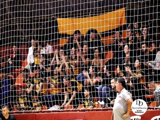 
<a style='margin-left: 5px;' class='btn btn-xs btn-social btn-facebook' href='https://www.facebook.com/sharer/sharer.php?u=https://ko-boladovale.web.getmuller.com.br/imgs/800-800-90/conteudo/fotos/2039/img4886.jpg' rel='popup' data-width='500' data-height='400'><i class='fa fa-facebook'></i>Compartilhar <span class='hidden-xs'>no Facebook</span>
</a> 
<a class='btn btn-default btn-xs' target='_blank' href='imgs/800-800-90/conteudo/fotos/2039/img4886.jpg'>
<span class='glyphicon glyphicon-cloud-download'></span> Salvar
</a> 
<span></span>