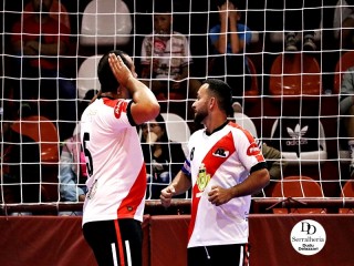 
<a style='margin-left: 5px;' class='btn btn-xs btn-social btn-facebook' href='https://www.facebook.com/sharer/sharer.php?u=https://ko-boladovale.web.getmuller.com.br/imgs/800-800-90/conteudo/fotos/2041/img5320.jpg' rel='popup' data-width='500' data-height='400'><i class='fa fa-facebook'></i>Compartilhar <span class='hidden-xs'>no Facebook</span>
</a> 
<a class='btn btn-default btn-xs' target='_blank' href='imgs/800-800-90/conteudo/fotos/2041/img5320.jpg'>
<span class='glyphicon glyphicon-cloud-download'></span> Salvar
</a> 
<span></span>