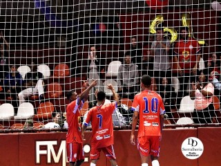 
<a style='margin-left: 5px;' class='btn btn-xs btn-social btn-facebook' href='https://www.facebook.com/sharer/sharer.php?u=https://ko-boladovale.web.getmuller.com.br/imgs/800-800-90/conteudo/fotos/2041/img5386.jpg' rel='popup' data-width='500' data-height='400'><i class='fa fa-facebook'></i>Compartilhar <span class='hidden-xs'>no Facebook</span>
</a> 
<a class='btn btn-default btn-xs' target='_blank' href='imgs/800-800-90/conteudo/fotos/2041/img5386.jpg'>
<span class='glyphicon glyphicon-cloud-download'></span> Salvar
</a> 
<span></span>