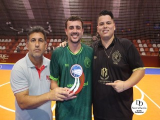 
<a style='margin-left: 5px;' class='btn btn-xs btn-social btn-facebook' href='https://www.facebook.com/sharer/sharer.php?u=https://ko-boladovale.web.getmuller.com.br/imgs/800-800-90/conteudo/fotos/2044/img6166.jpg' rel='popup' data-width='500' data-height='400'><i class='fa fa-facebook'></i>Compartilhar <span class='hidden-xs'>no Facebook</span>
</a> 
<a class='btn btn-default btn-xs' target='_blank' href='imgs/800-800-90/conteudo/fotos/2044/img6166.jpg'>
<span class='glyphicon glyphicon-cloud-download'></span> Salvar
</a> 
<span></span>