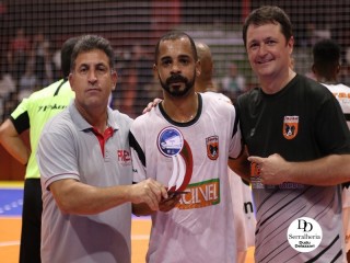 
<a style='margin-left: 5px;' class='btn btn-xs btn-social btn-facebook' href='https://www.facebook.com/sharer/sharer.php?u=https://ko-boladovale.web.getmuller.com.br/imgs/800-800-90/conteudo/fotos/2046/img6671.jpg' rel='popup' data-width='500' data-height='400'><i class='fa fa-facebook'></i>Compartilhar <span class='hidden-xs'>no Facebook</span>
</a> 
<a class='btn btn-default btn-xs' target='_blank' href='imgs/800-800-90/conteudo/fotos/2046/img6671.jpg'>
<span class='glyphicon glyphicon-cloud-download'></span> Salvar
</a> 
<span></span>