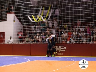 
<a style='margin-left: 5px;' class='btn btn-xs btn-social btn-facebook' href='https://www.facebook.com/sharer/sharer.php?u=https://ko-boladovale.web.getmuller.com.br/imgs/800-800-90/conteudo/fotos/2050/img9541.jpg' rel='popup' data-width='500' data-height='400'><i class='fa fa-facebook'></i>Compartilhar <span class='hidden-xs'>no Facebook</span>
</a> 
<a class='btn btn-default btn-xs' target='_blank' href='imgs/800-800-90/conteudo/fotos/2050/img9541.jpg'>
<span class='glyphicon glyphicon-cloud-download'></span> Salvar
</a> 
<span></span>