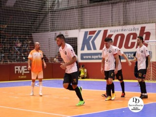 
<a style='margin-left: 5px;' class='btn btn-xs btn-social btn-facebook' href='https://www.facebook.com/sharer/sharer.php?u=https://ko-boladovale.web.getmuller.com.br/imgs/800-800-90/conteudo/fotos/2050/img9555.jpg' rel='popup' data-width='500' data-height='400'><i class='fa fa-facebook'></i>Compartilhar <span class='hidden-xs'>no Facebook</span>
</a> 
<a class='btn btn-default btn-xs' target='_blank' href='imgs/800-800-90/conteudo/fotos/2050/img9555.jpg'>
<span class='glyphicon glyphicon-cloud-download'></span> Salvar
</a> 
<span></span>