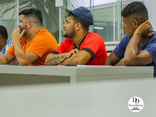 
<a style='margin-left: 5px;' class='btn btn-xs btn-social btn-facebook' href='https://www.facebook.com/sharer/sharer.php?u=https://ko-boladovale.web.getmuller.com.br/imgs/800-800-90/conteudo/fotos/2052/img2166.jpg' rel='popup' data-width='500' data-height='400'><i class='fa fa-facebook'></i>Compartilhar <span class='hidden-xs'>no Facebook</span>
</a> 
<a class='btn btn-default btn-xs' target='_blank' href='imgs/800-800-90/conteudo/fotos/2052/img2166.jpg'>
<span class='glyphicon glyphicon-cloud-download'></span> Salvar
</a> 
<span></span>