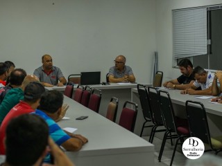 
<a style='margin-left: 5px;' class='btn btn-xs btn-social btn-facebook' href='https://www.facebook.com/sharer/sharer.php?u=https://ko-boladovale.web.getmuller.com.br/imgs/800-800-90/conteudo/fotos/2052/img2170.jpg' rel='popup' data-width='500' data-height='400'><i class='fa fa-facebook'></i>Compartilhar <span class='hidden-xs'>no Facebook</span>
</a> 
<a class='btn btn-default btn-xs' target='_blank' href='imgs/800-800-90/conteudo/fotos/2052/img2170.jpg'>
<span class='glyphicon glyphicon-cloud-download'></span> Salvar
</a> 
<span></span>