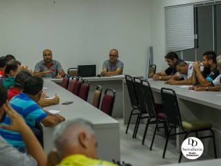 
<a style='margin-left: 5px;' class='btn btn-xs btn-social btn-facebook' href='https://www.facebook.com/sharer/sharer.php?u=https://ko-boladovale.web.getmuller.com.br/imgs/800-800-90/conteudo/fotos/2052/img2171.jpg' rel='popup' data-width='500' data-height='400'><i class='fa fa-facebook'></i>Compartilhar <span class='hidden-xs'>no Facebook</span>
</a> 
<a class='btn btn-default btn-xs' target='_blank' href='imgs/800-800-90/conteudo/fotos/2052/img2171.jpg'>
<span class='glyphicon glyphicon-cloud-download'></span> Salvar
</a> 
<span></span>