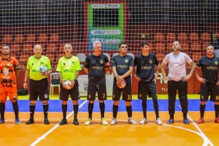 
<a style='margin-left: 5px;' class='btn btn-xs btn-social btn-facebook' href='https://www.facebook.com/sharer/sharer.php?u=https://ko-boladovale.web.getmuller.com.br/imgs/800-800-90/conteudo/fotos/2054/img5150.jpg' rel='popup' data-width='500' data-height='400'><i class='fa fa-facebook'></i>Compartilhar <span class='hidden-xs'>no Facebook</span>
</a> 
<a class='btn btn-default btn-xs' target='_blank' href='imgs/800-800-90/conteudo/fotos/2054/img5150.jpg'>
<span class='glyphicon glyphicon-cloud-download'></span> Salvar
</a> 
<span></span>