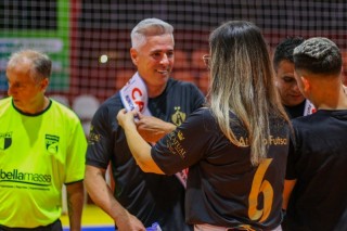 
<a style='margin-left: 5px;' class='btn btn-xs btn-social btn-facebook' href='https://www.facebook.com/sharer/sharer.php?u=https://ko-boladovale.web.getmuller.com.br/imgs/800-800-90/conteudo/fotos/2054/img5163.jpg' rel='popup' data-width='500' data-height='400'><i class='fa fa-facebook'></i>Compartilhar <span class='hidden-xs'>no Facebook</span>
</a> 
<a class='btn btn-default btn-xs' target='_blank' href='imgs/800-800-90/conteudo/fotos/2054/img5163.jpg'>
<span class='glyphicon glyphicon-cloud-download'></span> Salvar
</a> 
<span></span>