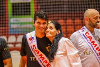 
<a style='margin-left: 5px;' class='btn btn-xs btn-social btn-facebook' href='https://www.facebook.com/sharer/sharer.php?u=https://ko-boladovale.web.getmuller.com.br/imgs/800-800-90/conteudo/fotos/2054/img5173.jpg' rel='popup' data-width='500' data-height='400'><i class='fa fa-facebook'></i>Compartilhar <span class='hidden-xs'>no Facebook</span>
</a> 
<a class='btn btn-default btn-xs' target='_blank' href='imgs/800-800-90/conteudo/fotos/2054/img5173.jpg'>
<span class='glyphicon glyphicon-cloud-download'></span> Salvar
</a> 
<span></span>