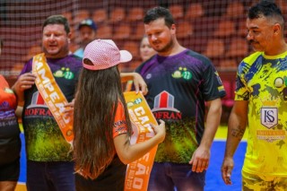 
<a style='margin-left: 5px;' class='btn btn-xs btn-social btn-facebook' href='https://www.facebook.com/sharer/sharer.php?u=https://ko-boladovale.web.getmuller.com.br/imgs/800-800-90/conteudo/fotos/2054/img5185.jpg' rel='popup' data-width='500' data-height='400'><i class='fa fa-facebook'></i>Compartilhar <span class='hidden-xs'>no Facebook</span>
</a> 
<a class='btn btn-default btn-xs' target='_blank' href='imgs/800-800-90/conteudo/fotos/2054/img5185.jpg'>
<span class='glyphicon glyphicon-cloud-download'></span> Salvar
</a> 
<span></span>